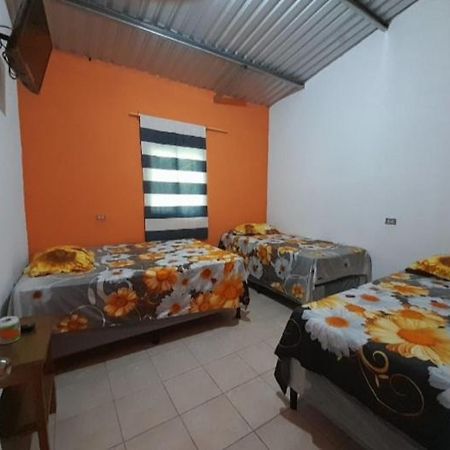Hotel El Pez Dorado Рио-Дульсе Экстерьер фото